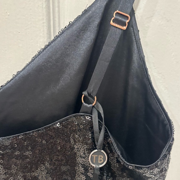 TED BAKER London, Size 2, Elegant Black Sequin Dress - Picture 5 of 9